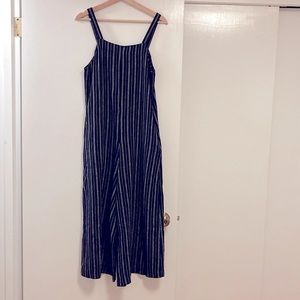 Uniqlo linen blend Jumpsuit. Size XS